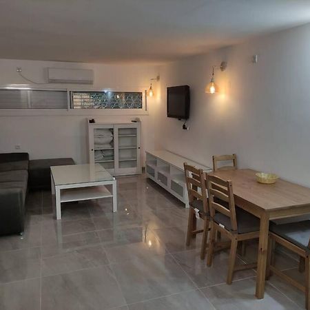 Appartement יחידת אירוח חדשה ומקסימה בכרמיאל Extérieur photo